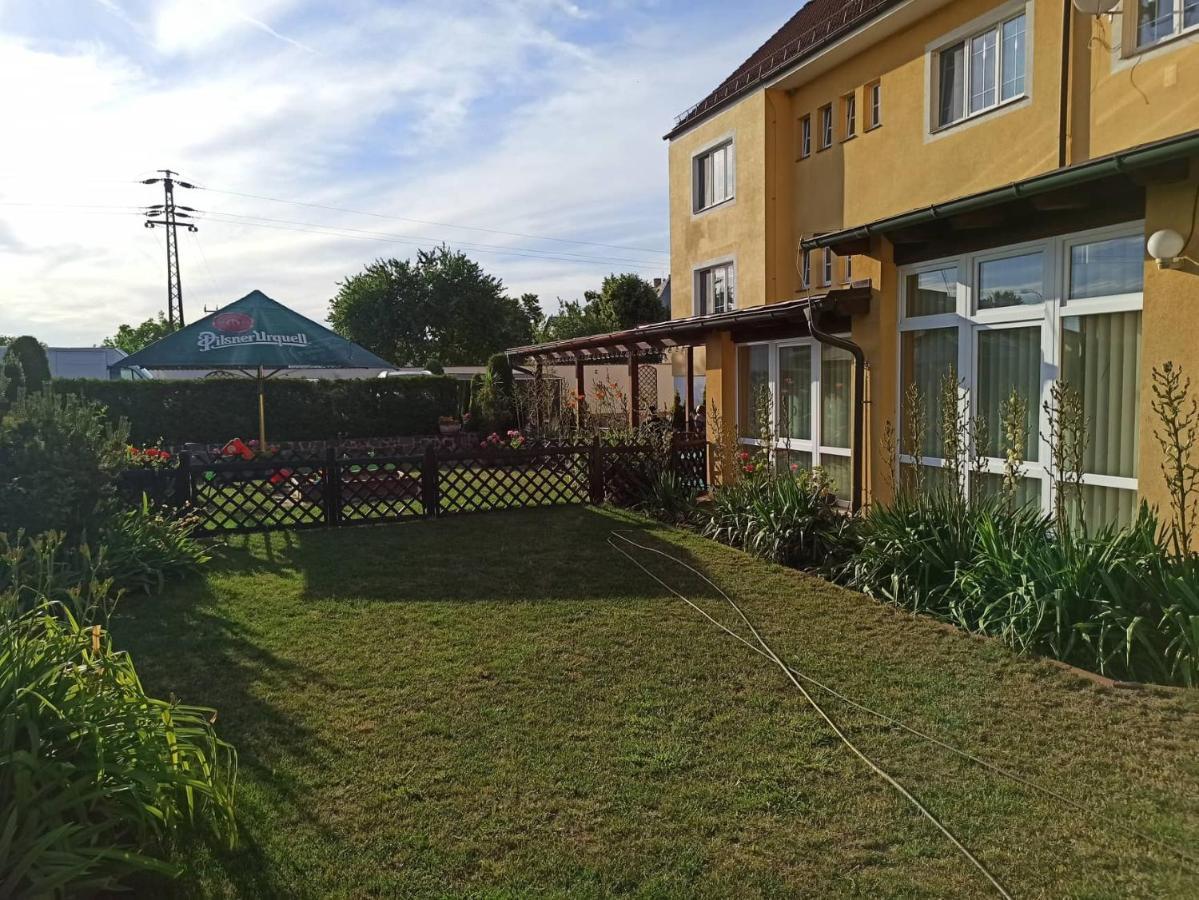 Pension U Mydlaru Mnichovo Hradiště Bagian luar foto